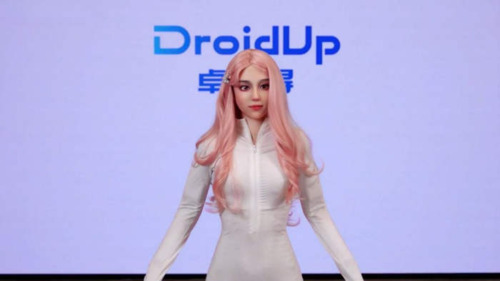 Дэлхийн анхны “бүрэн бионик embodied AI” робот болох Moya-г танилцууллаа