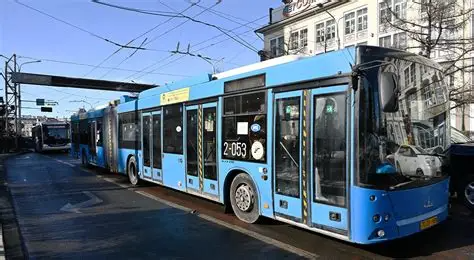 НИЙТИЙН ТЭЭВРИЙН 14 ЧИГЛЭЛД 20 АВТОБУС НЭМЖ ЯВУУЛНА